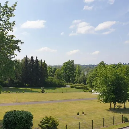 Charlie Mit Seeblick 莫内西