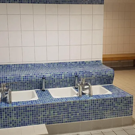 Charlie Mit Seeblick